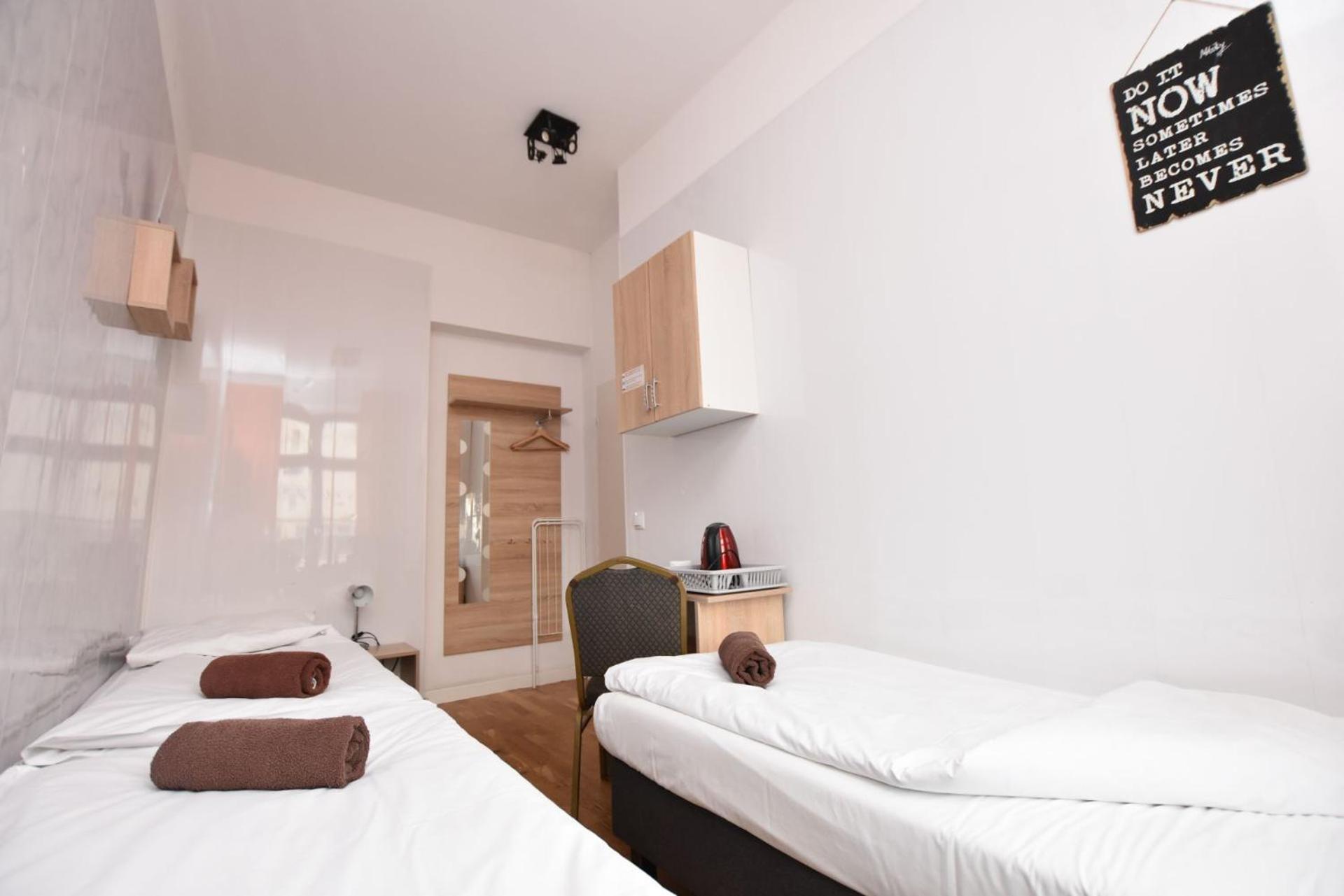 City Central Hostel - Pokoje Prywatne Wroclaw Exterior photo